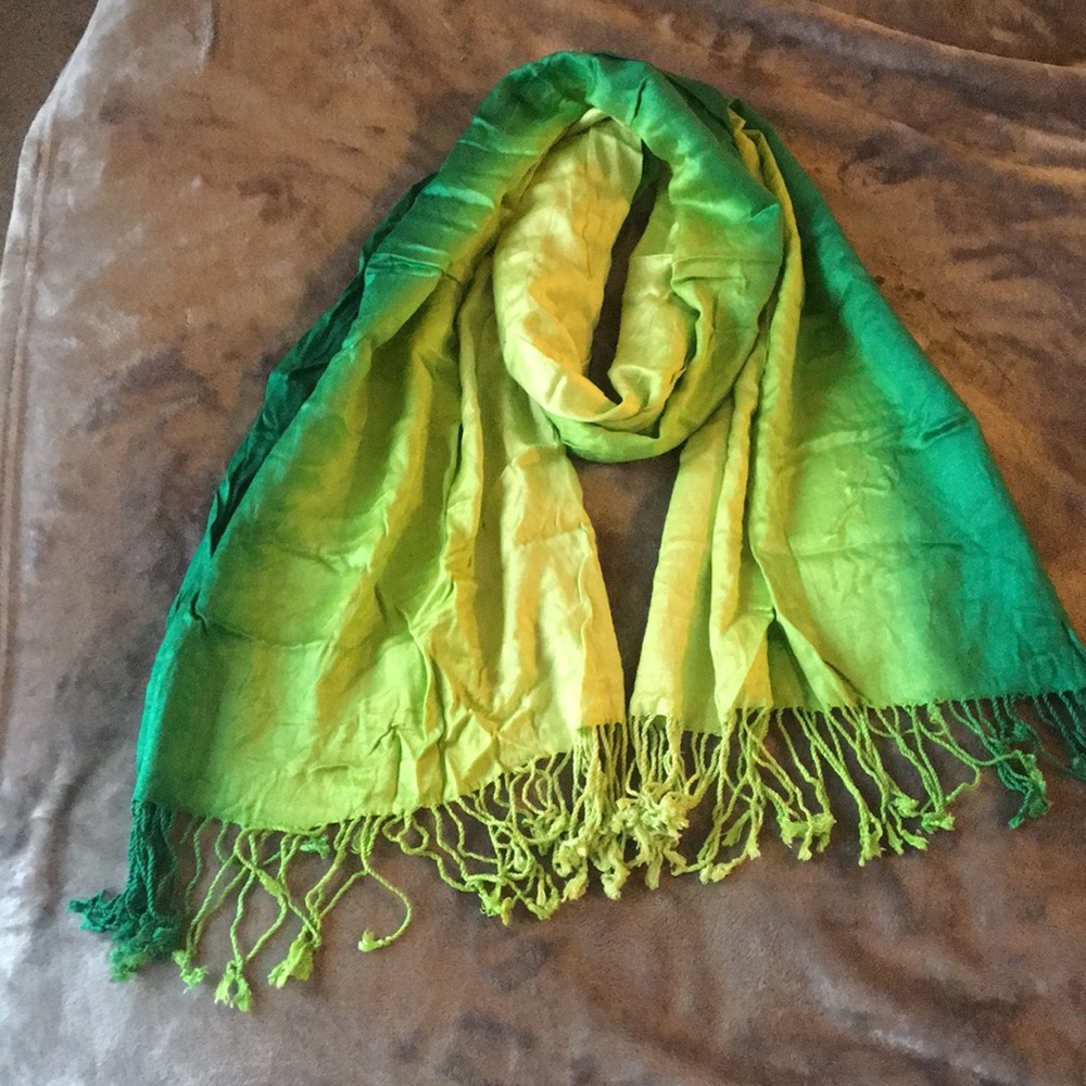 Green ombré, textured scarf